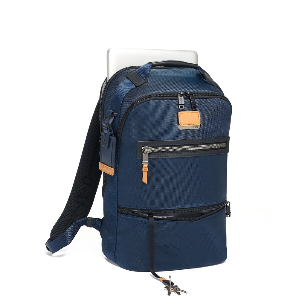 Imagen Mochila Essential Alpha Bravo Navy Para Notebook Lado